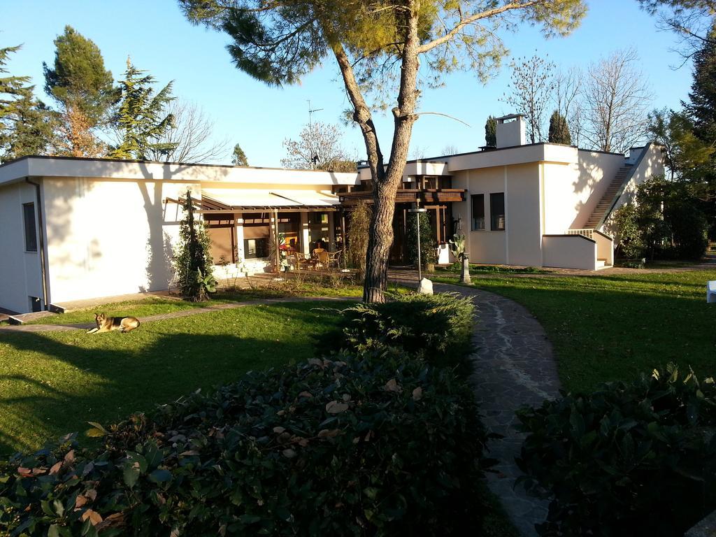 Al Villino Del Sole Bed and Breakfast Fano Exteriör bild